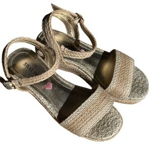 Steve Madden JCLEO-M Girls Gold Espadrille Platform Sandals Size 2 SF32091223